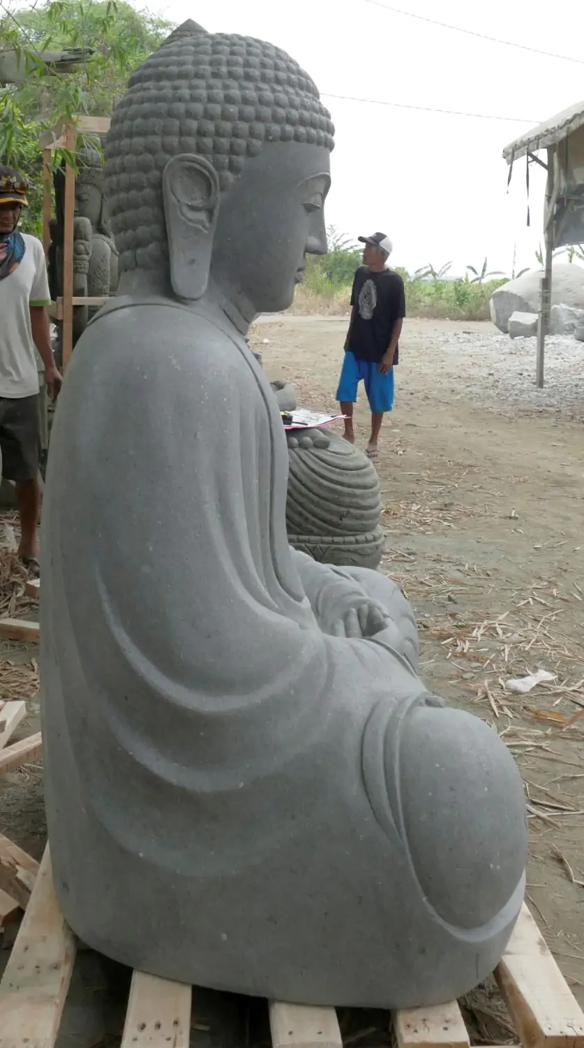  Product image 5 of the product “Seated Japanese Buddha made of Riverstone in Dhyana position - gesture of meditation, H. 158cm ”